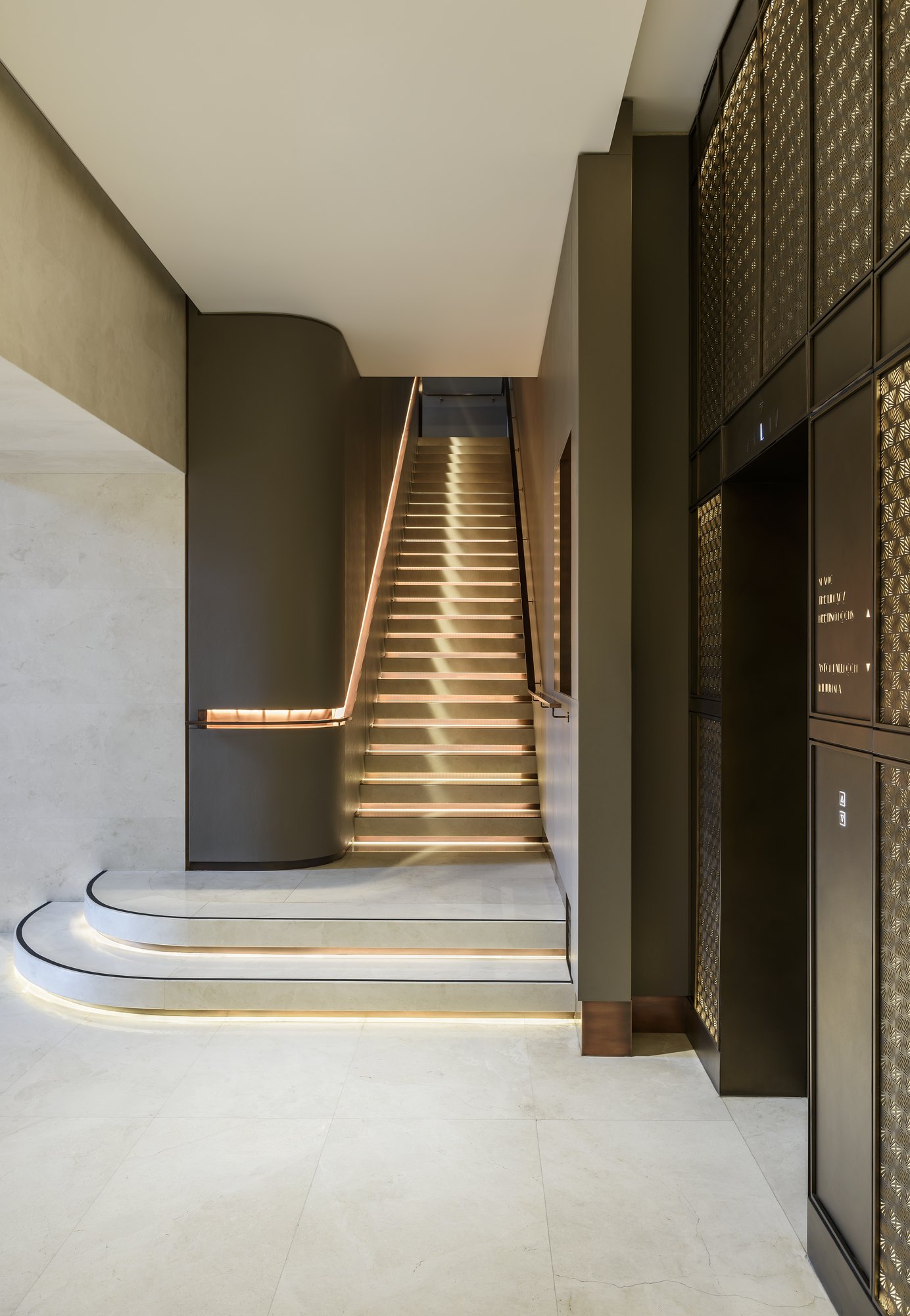 The St. Regis Istanbul — Lobby — view 3